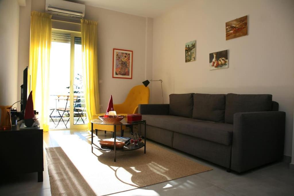 Lovely Sea Front Apartment Itea Dış mekan fotoğraf
